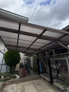 滋賀県野洲市にてカーポート屋根修理〈強風で飛ばされた波板を張替え〉 施工後